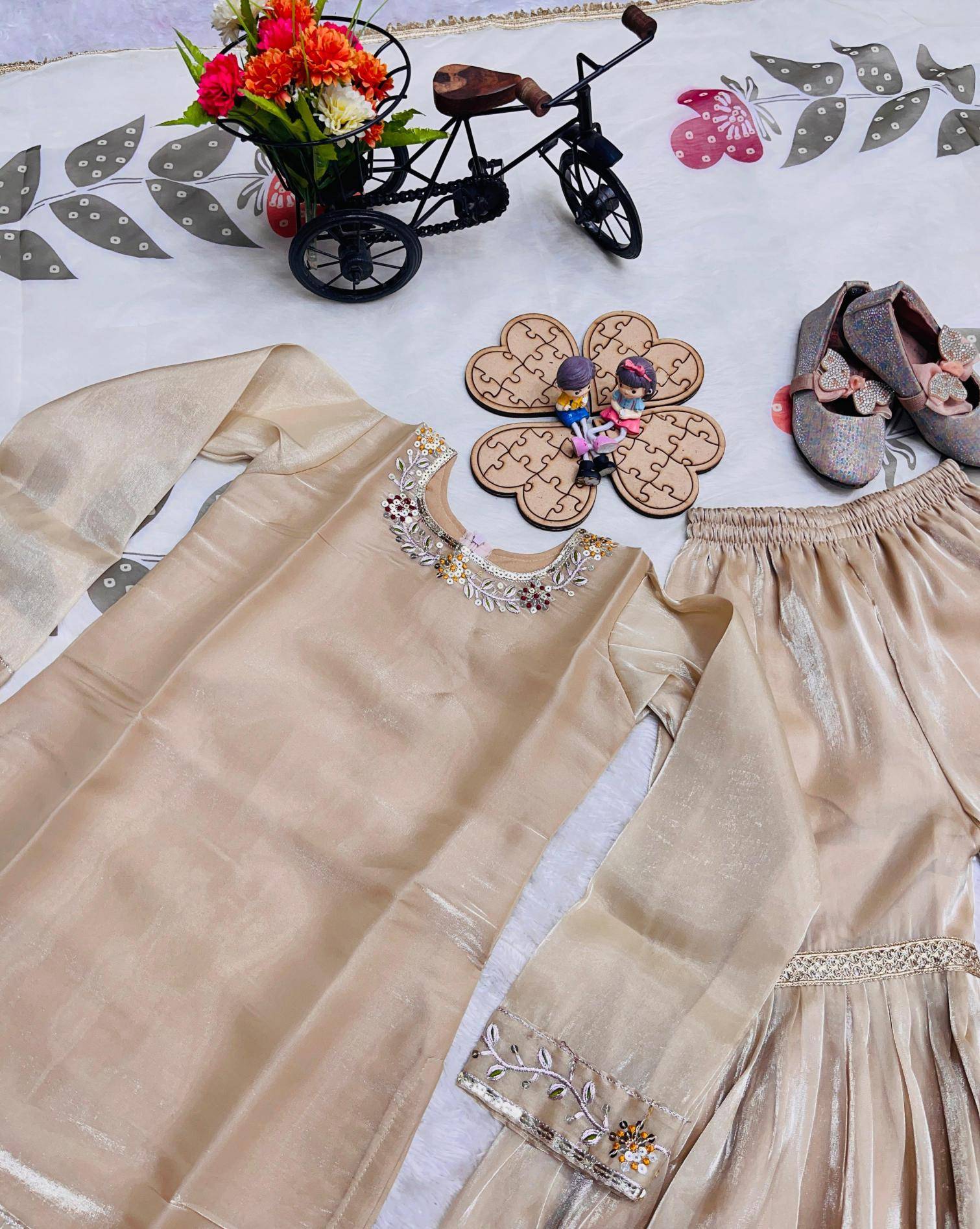 Launching New Đěsigner Party Wear Look SILK Girls Indian kids wear wholesale market